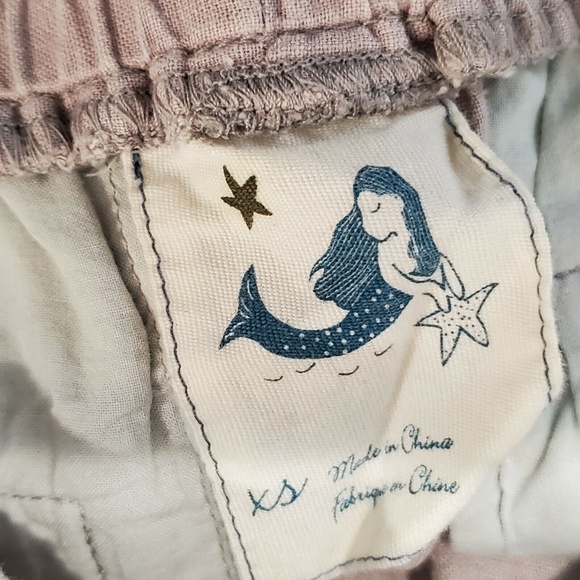 ANTHROPOLOGIE MERMAID Melani gray embroidered boho linen blend shorts - Picture 3 of 4